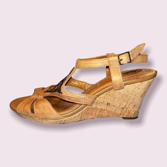 Clarks Beaded Wedge Sandals Straps Heels Summer Arch Support Shoes Womens Size 8 - Picture 3 of 13